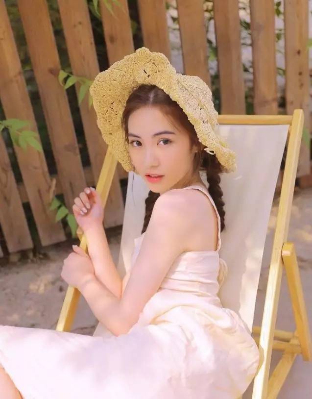 女版易烊千玺，小热巴，围观北电中戏上戏新生，粉丝还希望王俊凯和同班李凯馨谈恋爱?_凤凰资讯