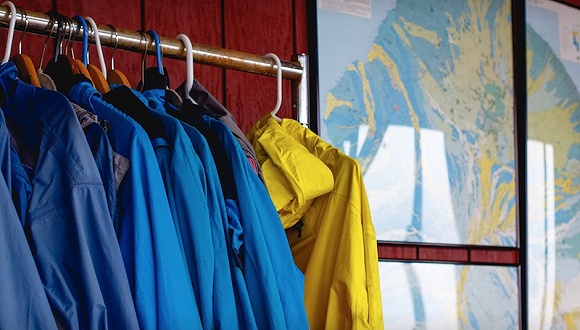 欠款欠薪没融资,明星衣橱老板要携小三跑路了