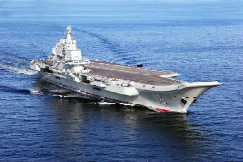 亚洲最大补给舰呼伦湖舰入列 助中国“航母崛起”