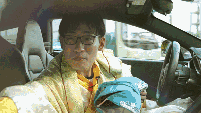 豪车车顶放瓶水真能约到妹子?