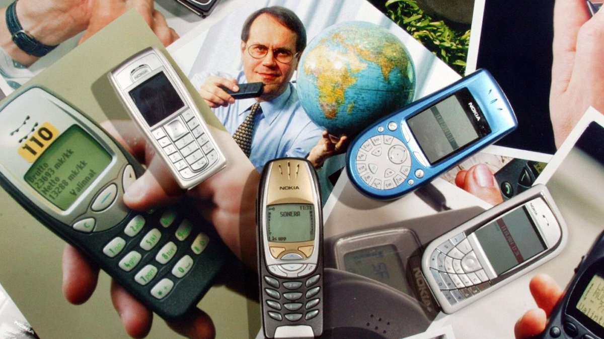 十年前,乔布斯带着初代iPhone,开始了改变世界
