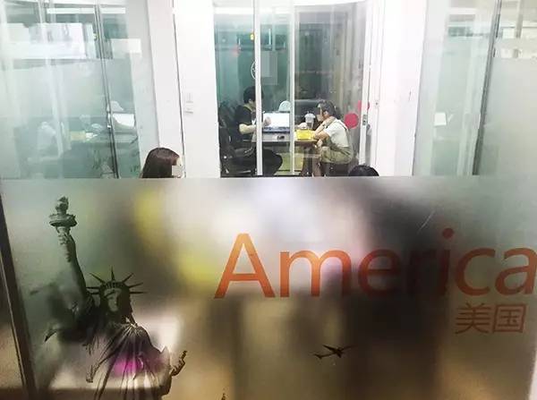 海归困境:学费涨移民难回国落差大 留学到底值