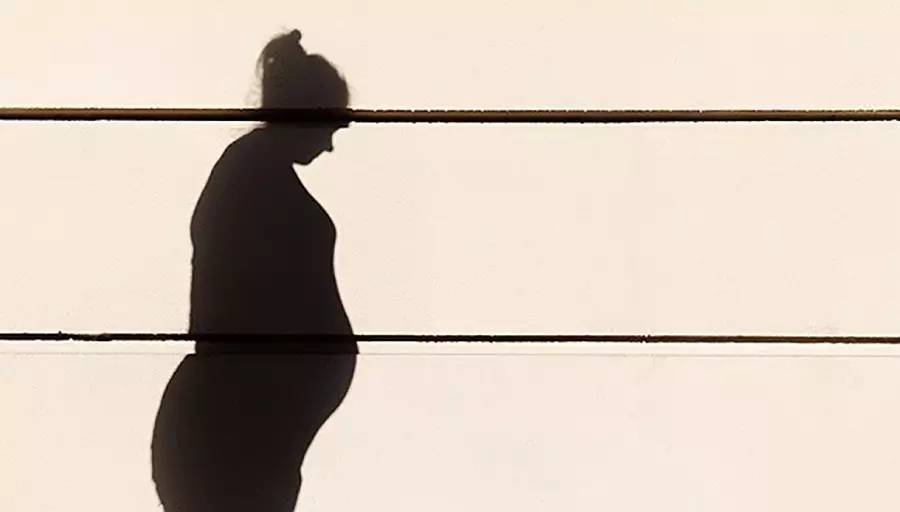 产妇跳楼身亡:比疼痛更绝望的,是没有选择