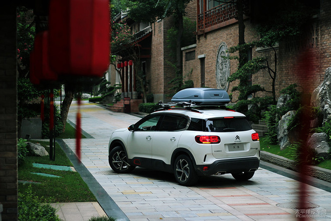 成都一日古镇吃货游记 三个男人一台车