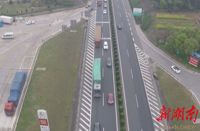 湖南13人成为中国首批无人机AOPA超视距的交