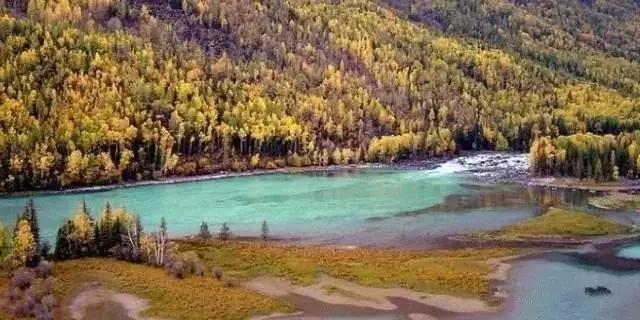 新疆人小长假都没闲着,景区游客爆满!但是这些