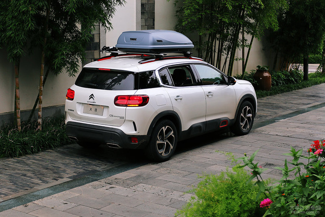 成都一日古镇吃货游记 三个男人一台车