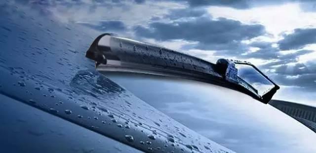 汽车雨刷保养常识，警惕挡风玻璃出现划痕