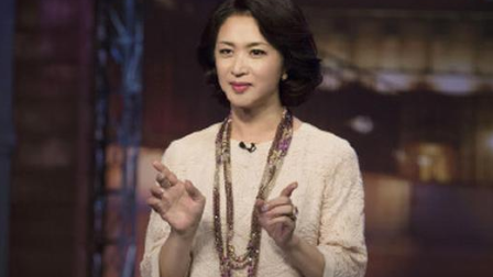 小学生骑共享单车 打不开锁直接砸-凤凰联播台