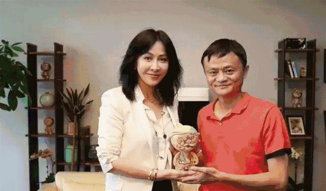 现在,问题来了,你觉得明天的阿里18周年年会上,马云会以什么造型登场