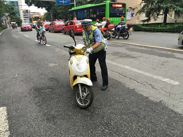 哪里可以学电动车 556D9A7AA59B8E2A2D602DA7ED5AB845F230C792_size303_w600_h450.jpeg