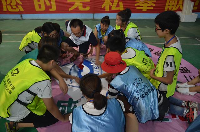 “圆爱 中国梦”大型公益活动走进闽清第三中学