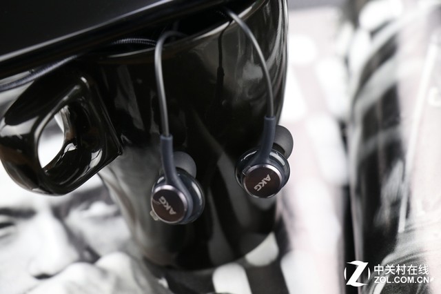 苹果6plus耳机塞不进去_三星耳机一个塞_三星耳机一个塞