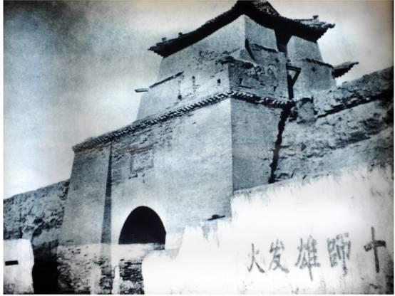 他火线由连长升团长, 战后却改指导员当了, 三个