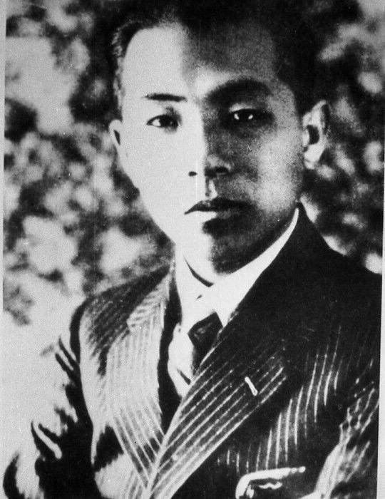 西安事变后,蒋介石背信弃义扣留张学良,东北军