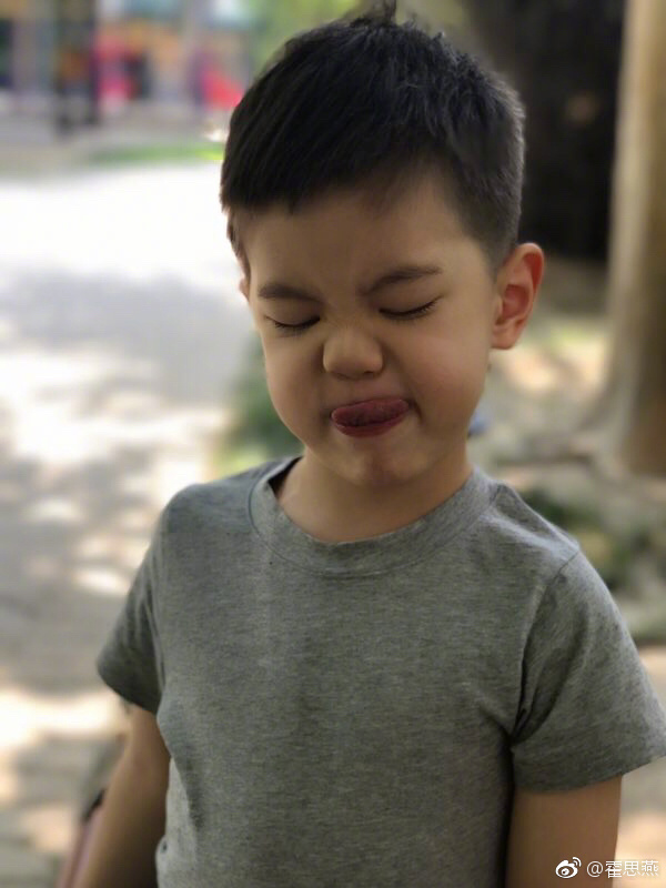 4923db2bly1fi1x3szix2j20go0m8dlt