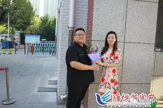 潍坊可恩口腔医院走进胜利东小学共贺教师节