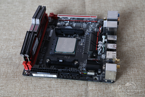 技嘉AB350 Gaming主板