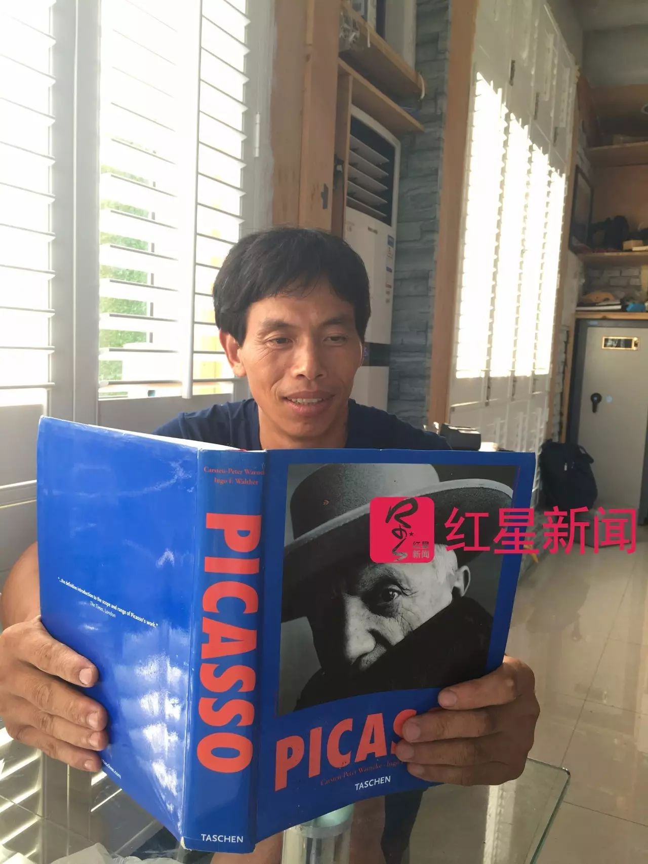 住 城堡 的农民画家:他被称为中国毕加索 最贵一