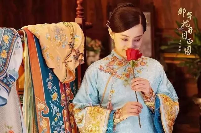 18岁守寡独自打拼成女首富 她的人生比你想的更精彩