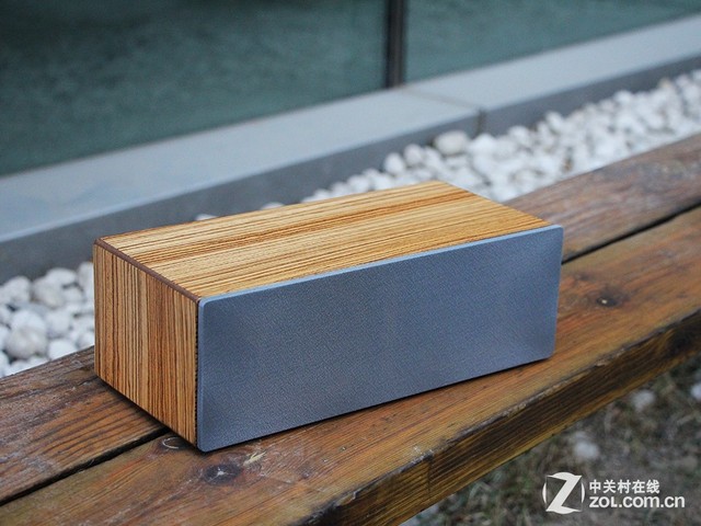 搭载音频解码技术 声擎B2蓝牙音箱试听