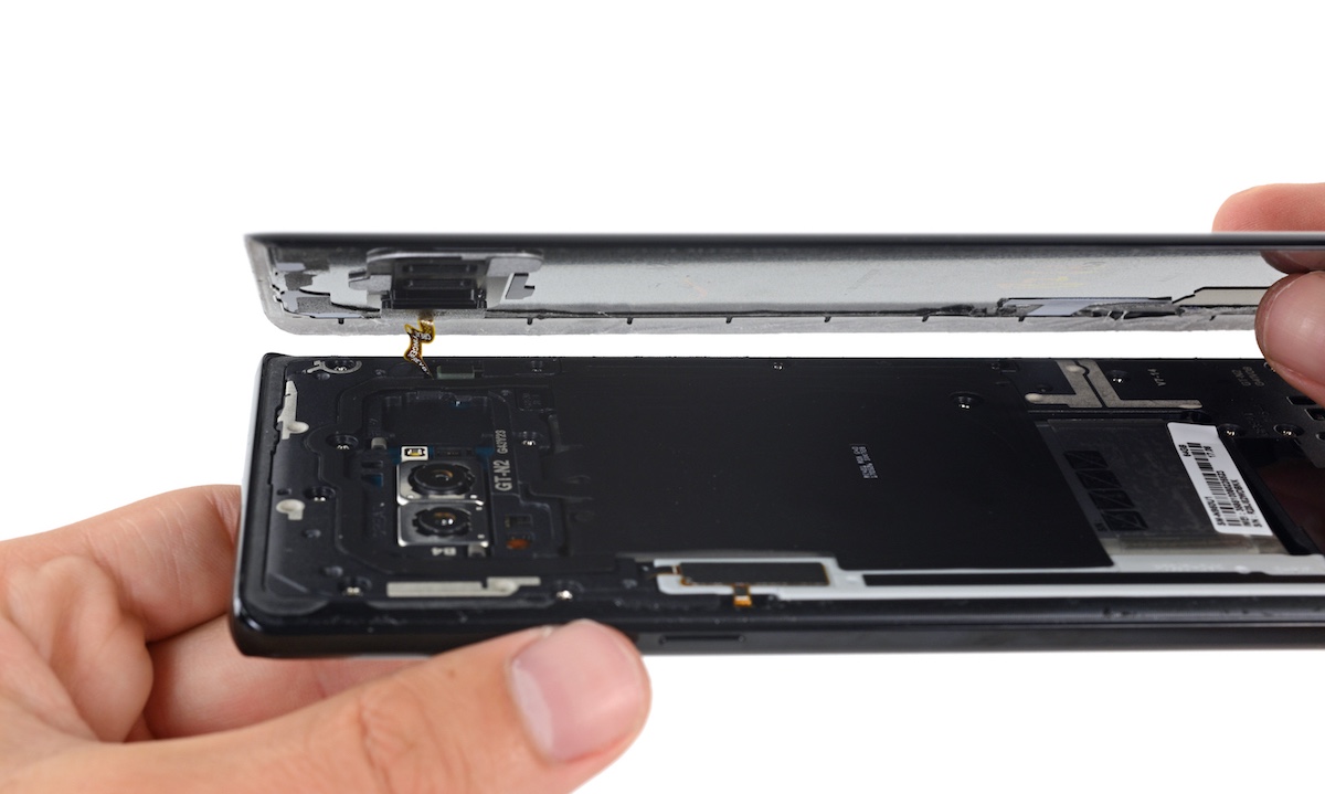 三星 Note 8 拆解:零件更好换,电池更安全