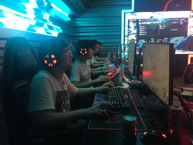 LDL冠军谈 无教练无工资也能打进LPL!_espor