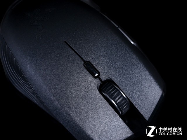 双模7200dpi 雷蛇刺鳞树蝰无线鼠标评测