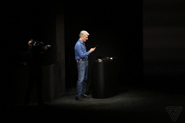 iPhone X发布上最大的尴尬：苹果高管刷脸失败