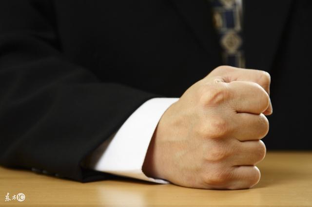 男人,从来都是孤独的,你要做一个强者吗?