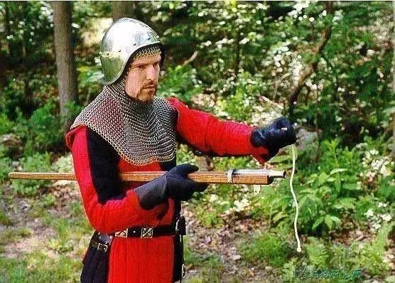 火绳枪的发明原来靠得是做工精良的欧洲弩?_凤凰资讯