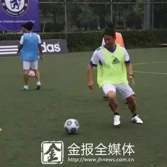 【人物】浙江金华这两名足球老师成了网红!
