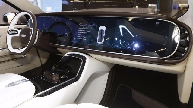 内饰科技感爆棚 昶洧首款SUV正式发布 