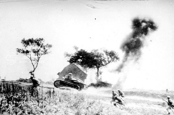 9.18事变时的东北军陆海空三军全国最强 兵工