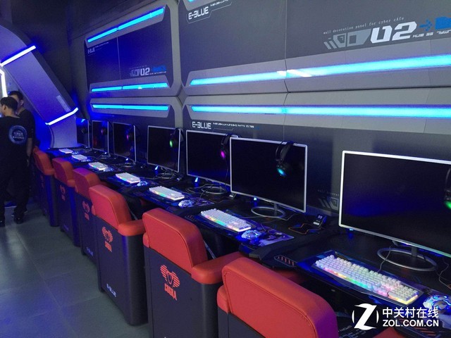 高端体验 台电显示器联手打造宜博电竞馆 