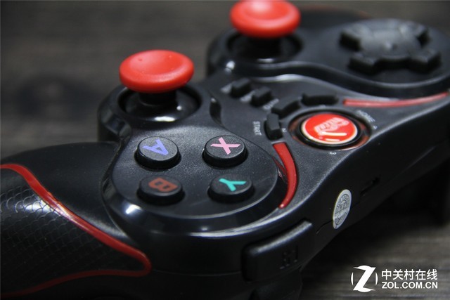 手机游戏手柄测试 574D4A90493522E06DD88874E357A1BF13C2682E_size47_w640_h427.jpeg