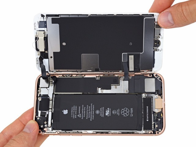 iPhone8拆了之后发现,电池容量确实减少了