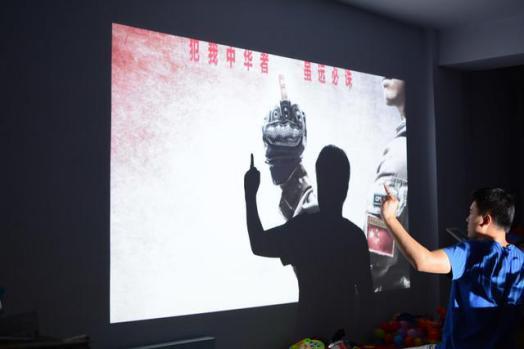 实际对比之后,让我放弃索尼77寸电视,入手坚果