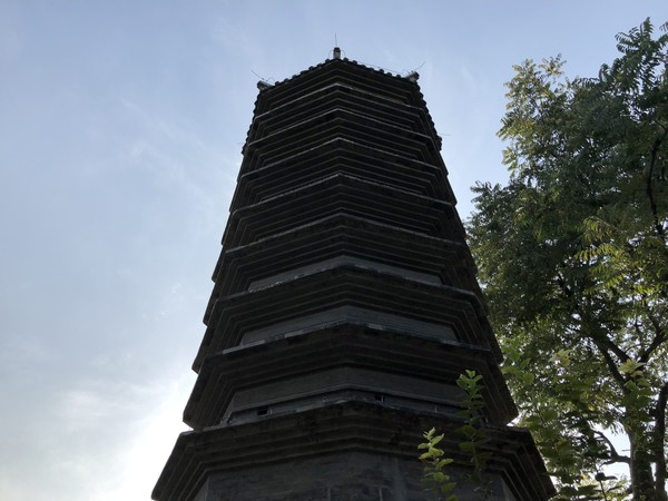 逆光拍摄时自动开启HDR