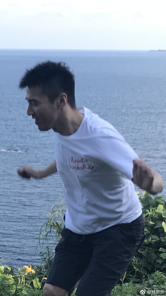 6728caedly1fjvw70d8kbj20v91jle83