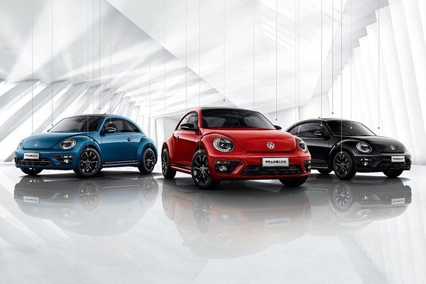 搭配黑色套件 甲壳虫黑曜石系列22.78万元 