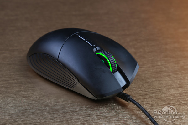 为吃鸡而生 吃鸡神器:Razer巴塞利斯蛇评测