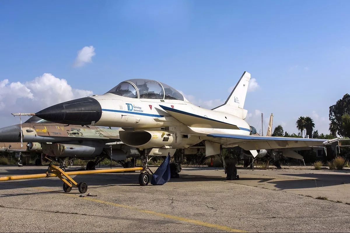 枭龙痛失订单:总统都来华商谈,竟被韩国T50半