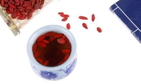 最近这几天,看手机眼睛模糊,4招恢复