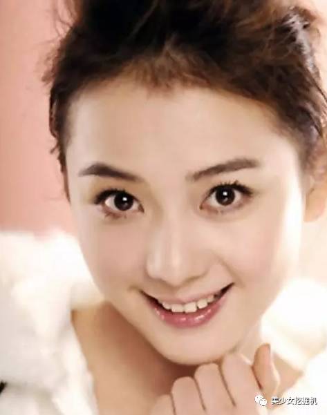 网红始祖曾经名气不输杨幂,清纯度赶超奶茶妹