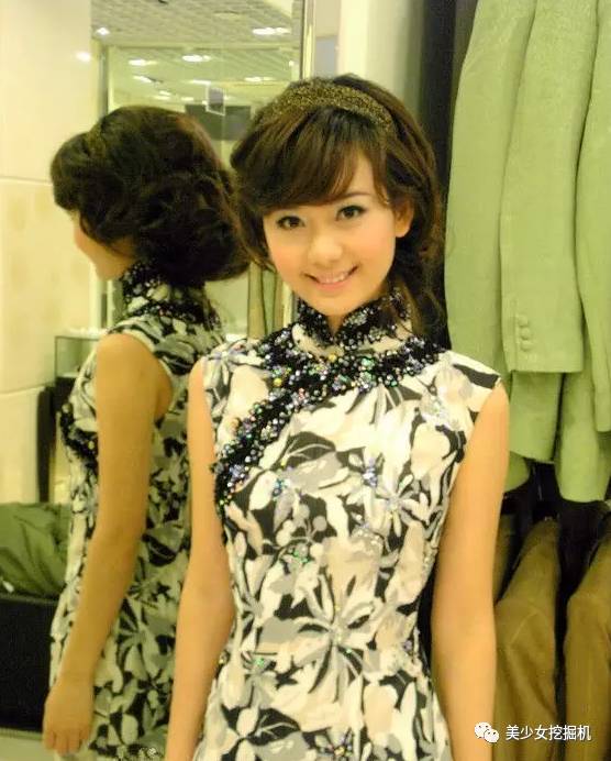 网红始祖曾经名气不输杨幂,清纯度赶超奶茶妹