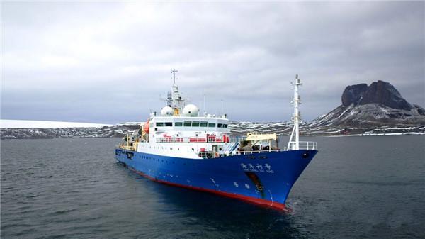 “海洋六号”成功首获330公斤海底样品刷新单次取样纪录