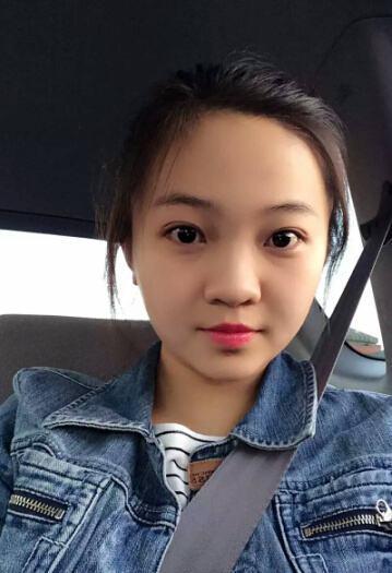 林妙可衣品终于提升还当上领舞 真要感谢她的大学同学