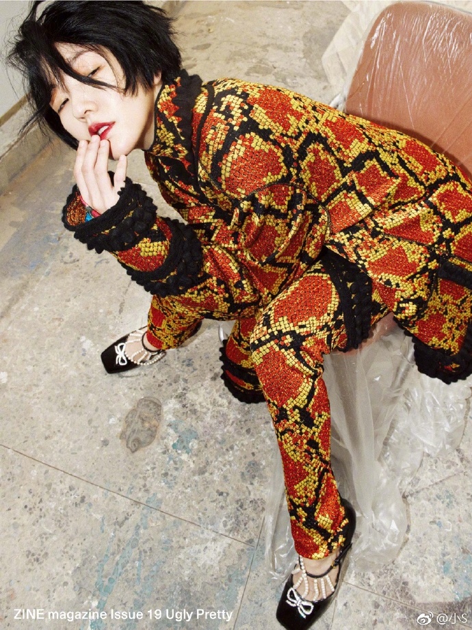 6592c2e0gy1fjoyxga10uj20qn0zkqi5