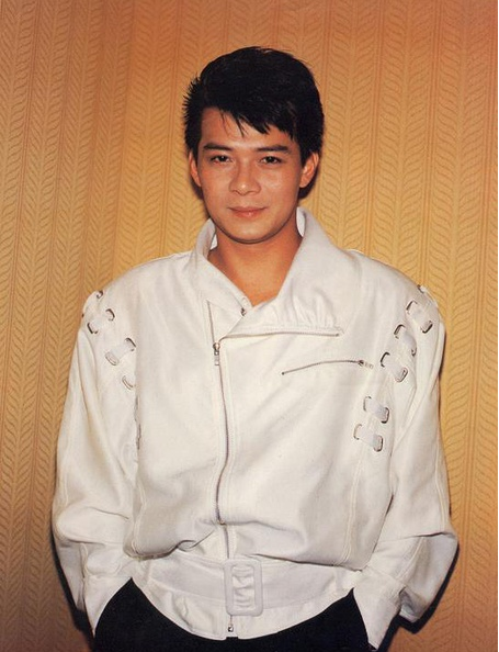 同为无线五虎将,刘德华一直演男主角,他俩却成